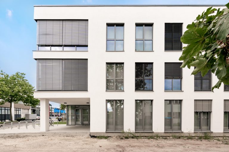 The photo shows the new construction of an office building in Aachen.