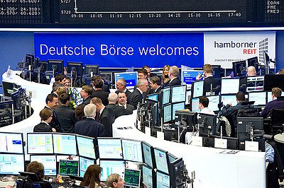 The photo shows Deutsche Börse when the company's shares were admitted to the REITs segment of Deutsche Börse AG