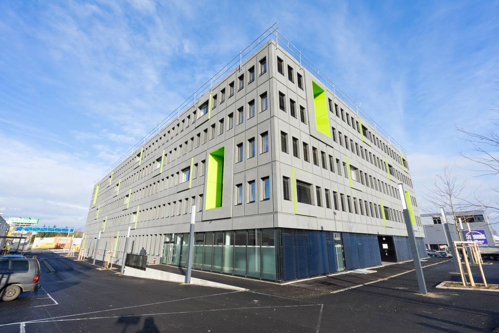 Das Foto zeigt ein modernes Bürogebäude in Aachen