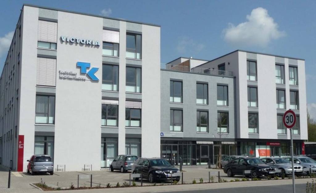 Das Foto zeigt ein Bürogebäude in Bayreuth